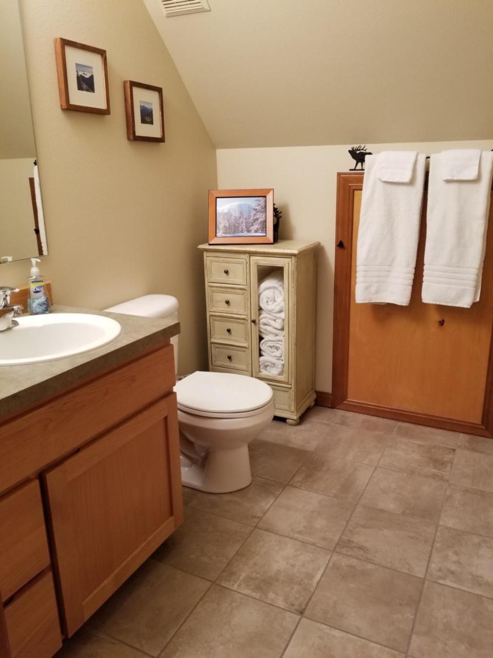 Cozy Studio Apartment Greenwater Exterior photo
